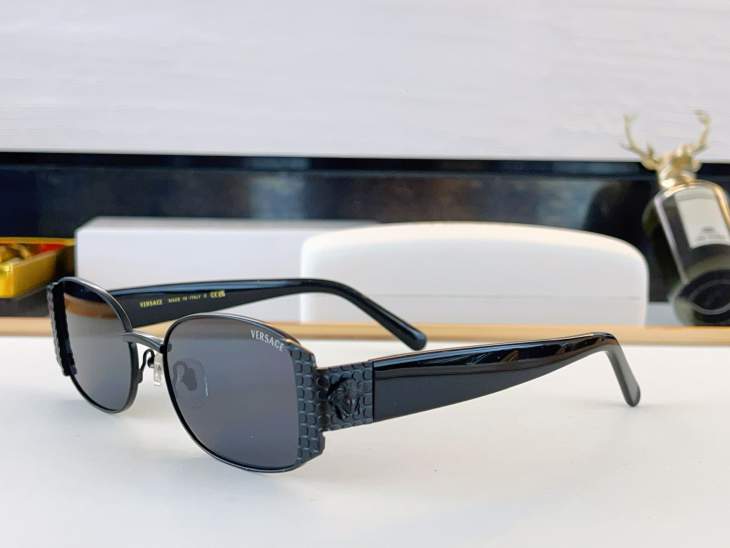 Picture of Versace Sunglasses _SKUfw80049157fw